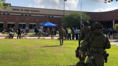 米テキサス州の高校で銃撃、10人死亡　容疑者の生徒拘束